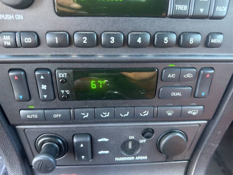 2003 Ford Thunderbird