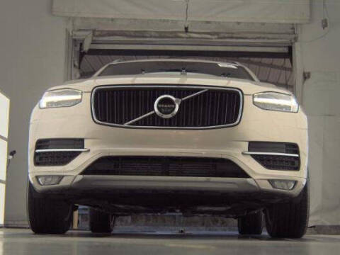 2017 Volvo XC90 T6 Momentum