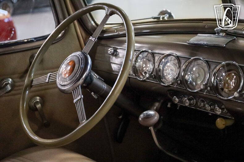 1938 Packard Super Eight
