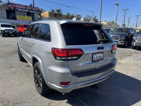 2020 Jeep Grand Cherokee Laredo