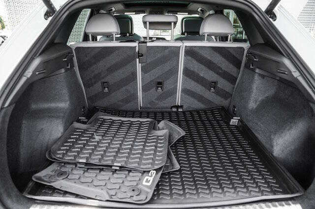 2024 Audi Q3 quattro S line Prem Plus 45 TFSI