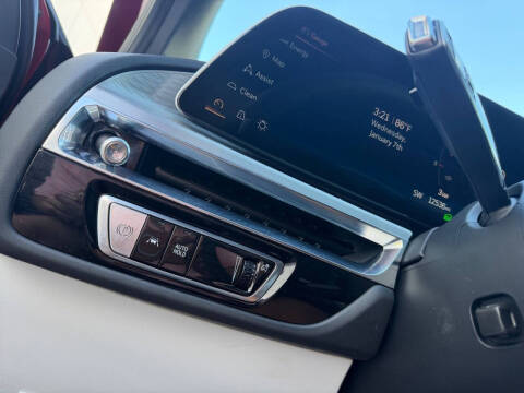 2024 Cadillac LYRIQ Luxury 1