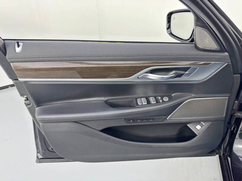 2020 BMW 7 Series 740i