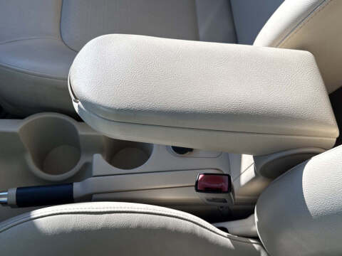 2010 Volkswagen New Beetle