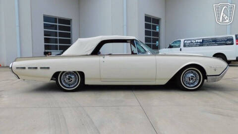 1962 Ford Thunderbird