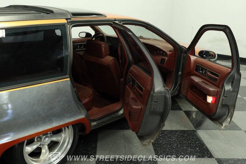1992 Oldsmobile Custom Cruiser