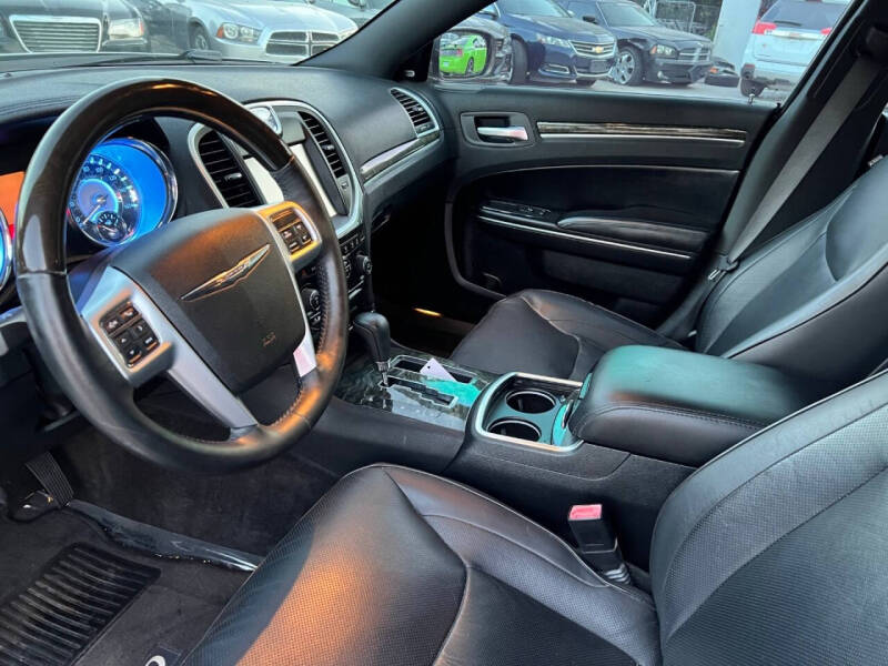 2011 Chrysler 300 C