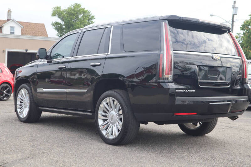 2017 Cadillac Escalade Platinum