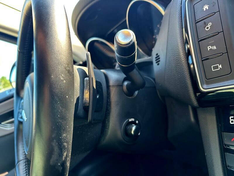 2017 Jaguar F-PACE 35t Prestige