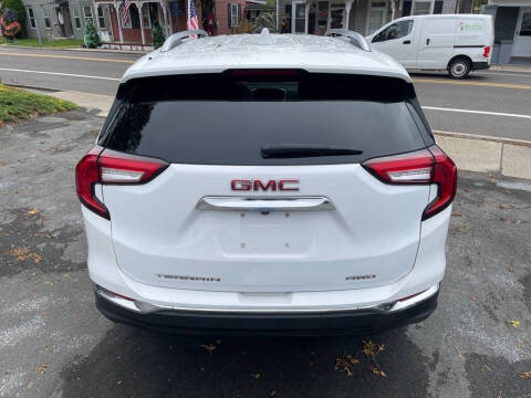 2022 GMC Terrain SLT