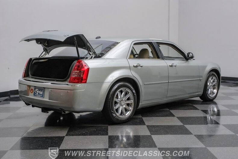 2005 Chrysler 300 C