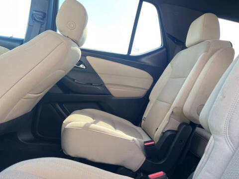 2022 Chevrolet Traverse LT Cloth