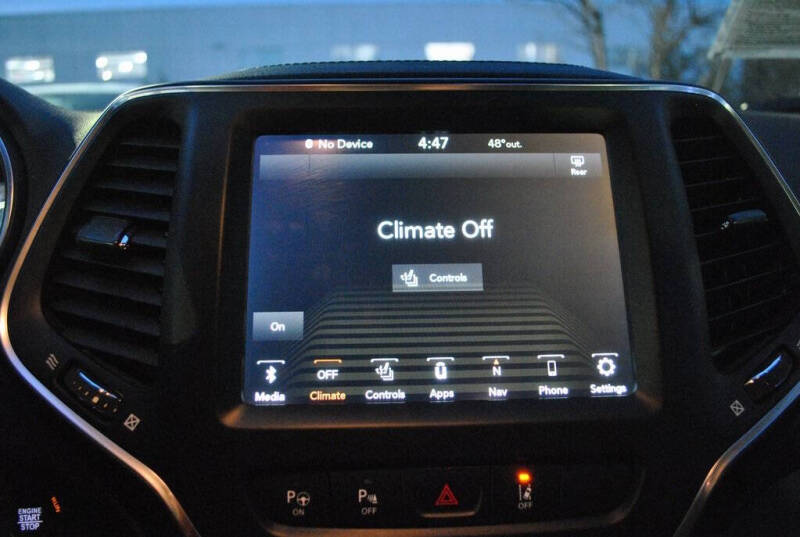 2023 Jeep Cherokee Altitude Lux