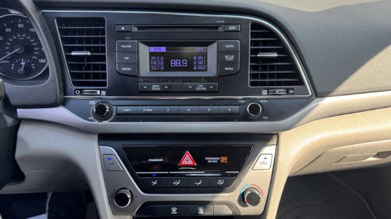 2017 Hyundai Elantra