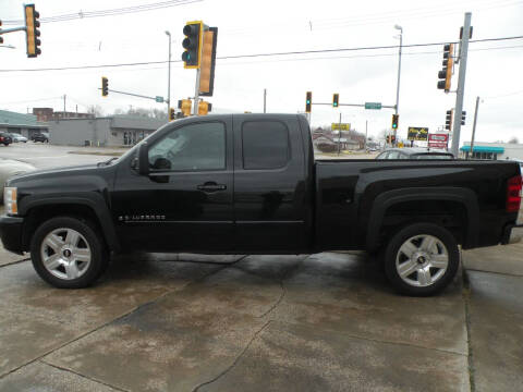 2008 Chevrolet Silverado 1500 for sale at Kingdom Auto Centers in Litchfield IL