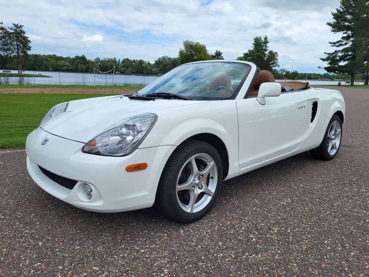 2004 Toyota MR2 Spyder 