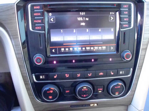 2016 Volkswagen Passat V6 SEL Premium