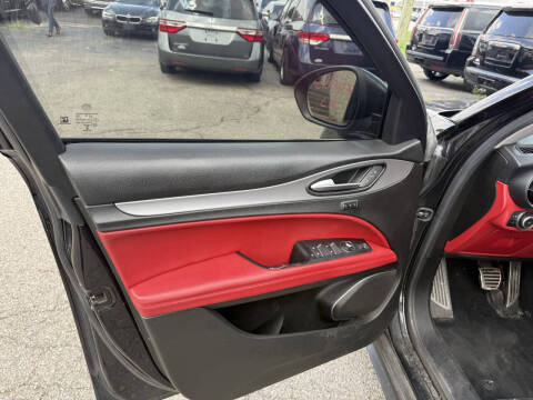 2018 Alfa Romeo Stelvio Sport