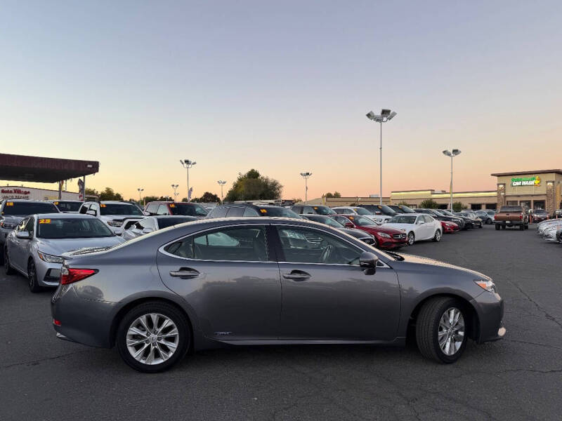 2014 Lexus ES 300h