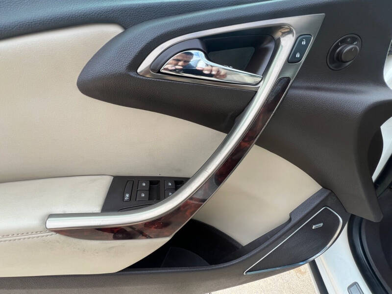 2012 Buick Verano Leather Group