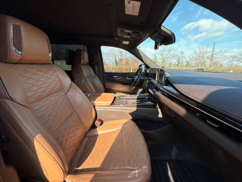 2023 Cadillac Escalade ESV Premium Luxury