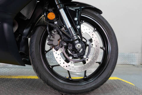 2023 Yamaha YZF-R3 ABS