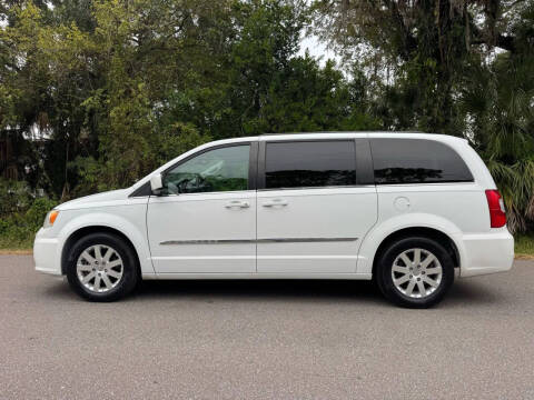 2014 Chrysler Town and Country Touring