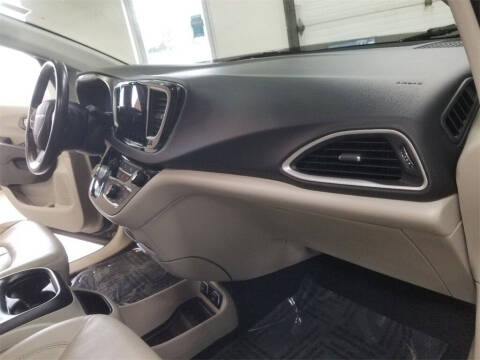 2021 Chrysler Pacifica Touring L