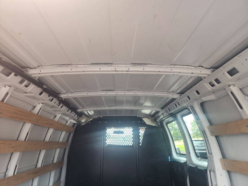 2023 GMC Savana 2500