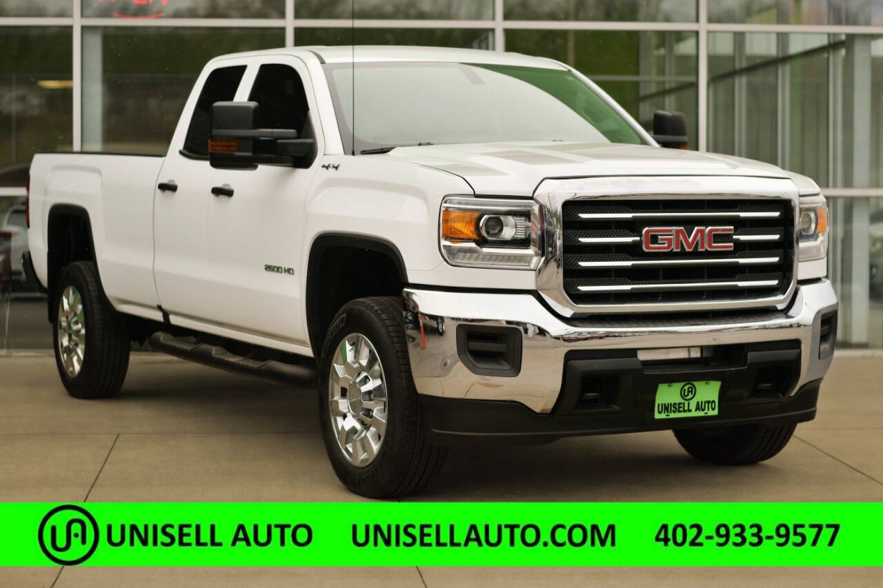 White 2019 GMC Sierra 2500HD Base 4x4 Base 4dr Double Cab LB 1