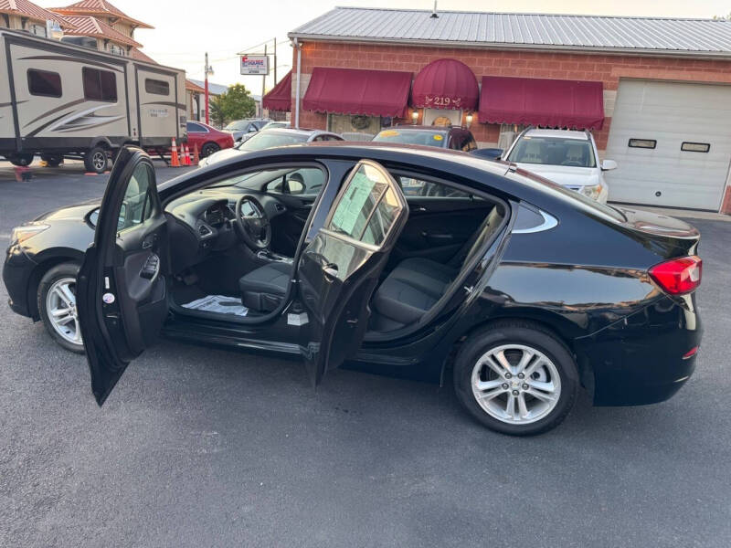 2017 Chevrolet Cruze LT Auto