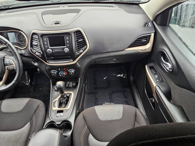 2018 Jeep Cherokee Latitude