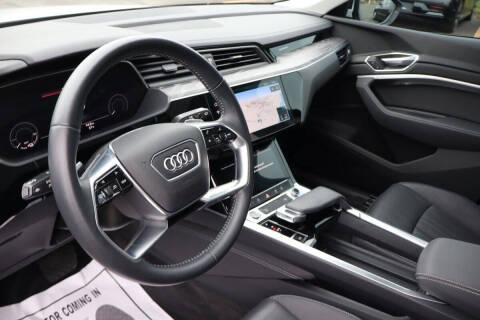 2021 Audi e-tron quattro Premium