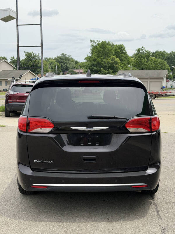 2017 Chrysler Pacifica Touring Plus