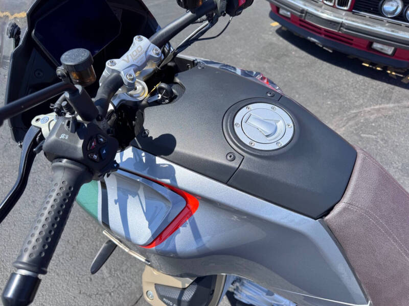 2023 Moto Guzzi V100 Mandello S