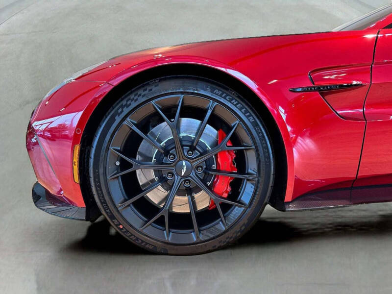 2025 Aston Martin Vantage