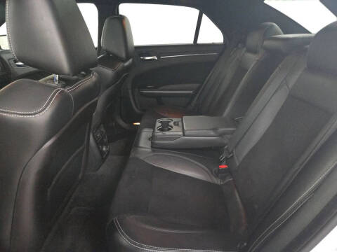 2012 Chrysler 300 SRT8