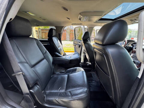 2011 Cadillac Escalade Luxury
