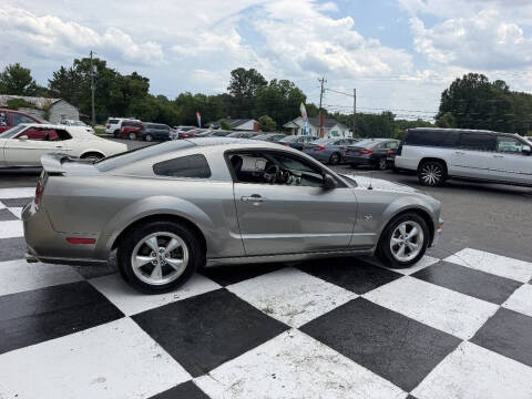 2009 Ford Mustang GT Deluxe