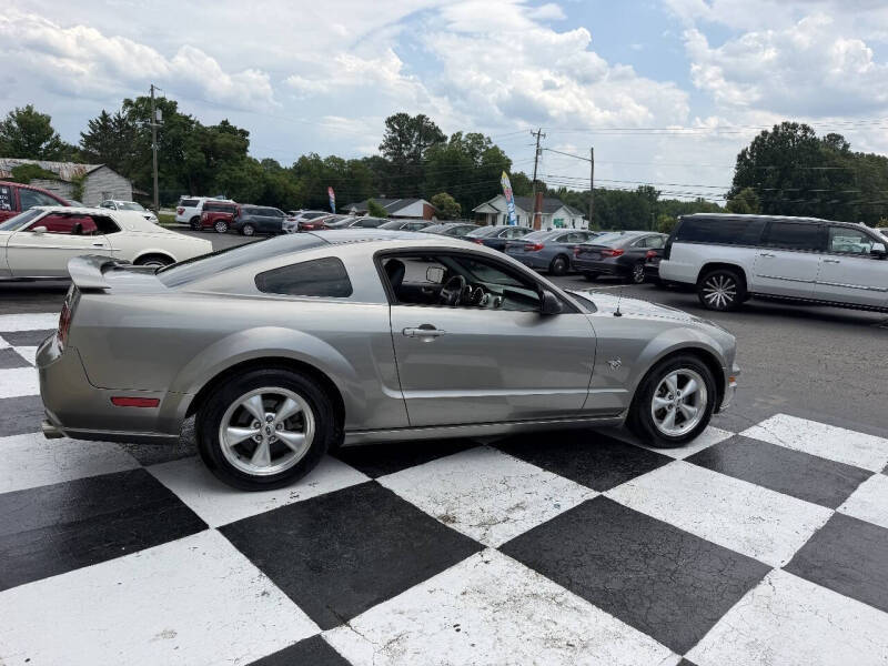 2009 Ford Mustang GT Deluxe