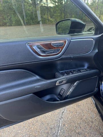 2017 Lincoln Continental Reserve