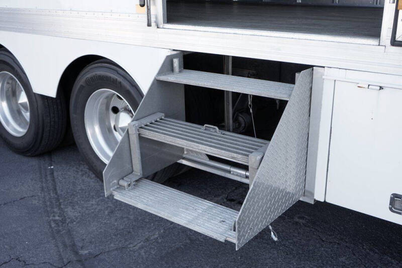 2018 International DuraStar 4400