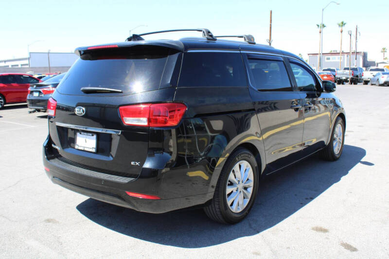 2016 Kia Sedona