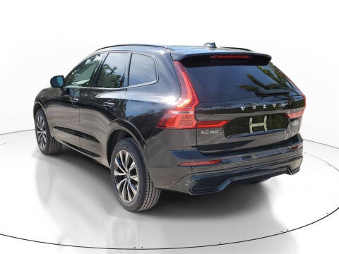 2025 Volvo XC60 B5 Core Dark Theme