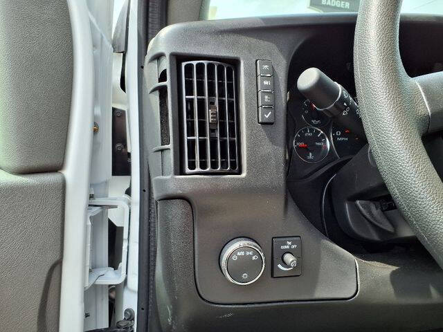 2025 Chevrolet Express 3500