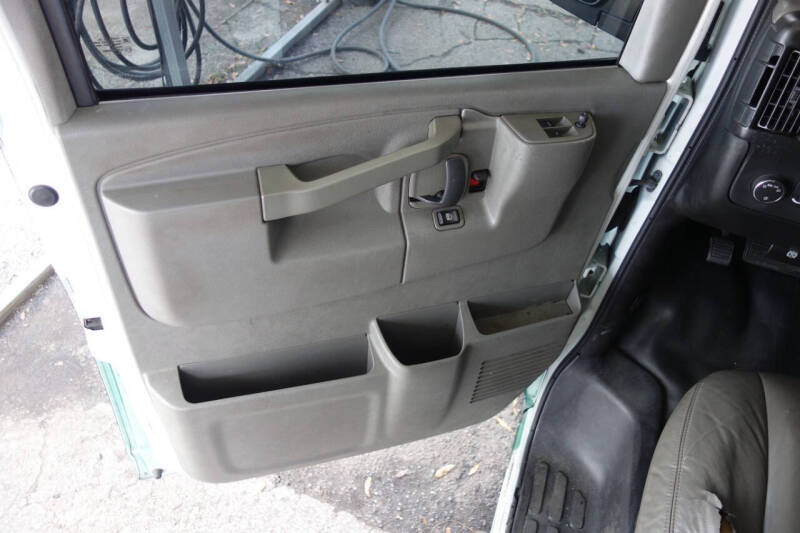 2016 GMC Savana 2500
