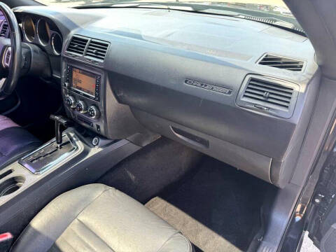 2011 Dodge Challenger R/T Plus