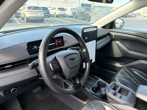 2025 Ford Mustang Mach-E Select