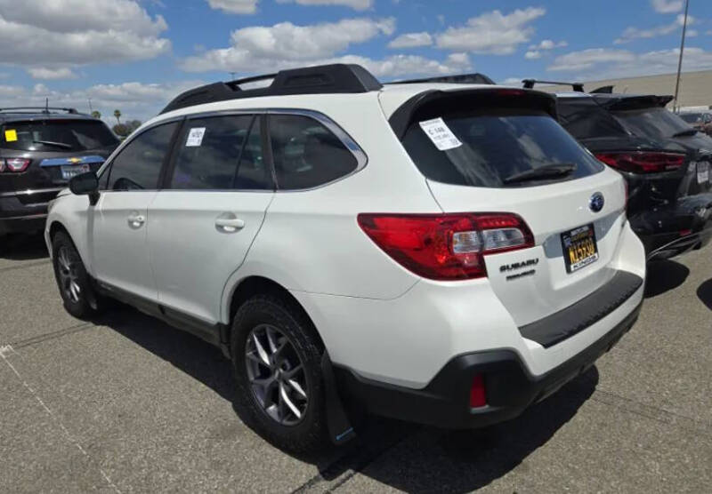 2018 Subaru Outback 2.5i