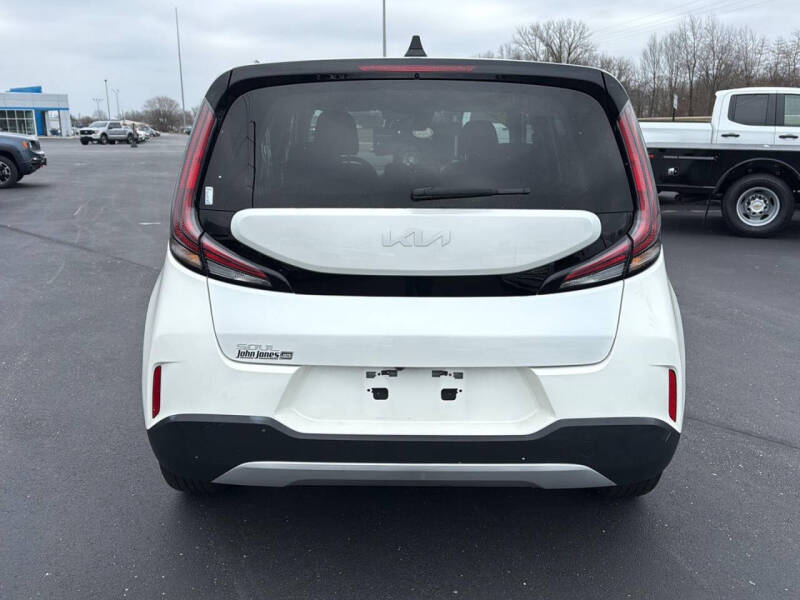 2024 Kia Soul LX